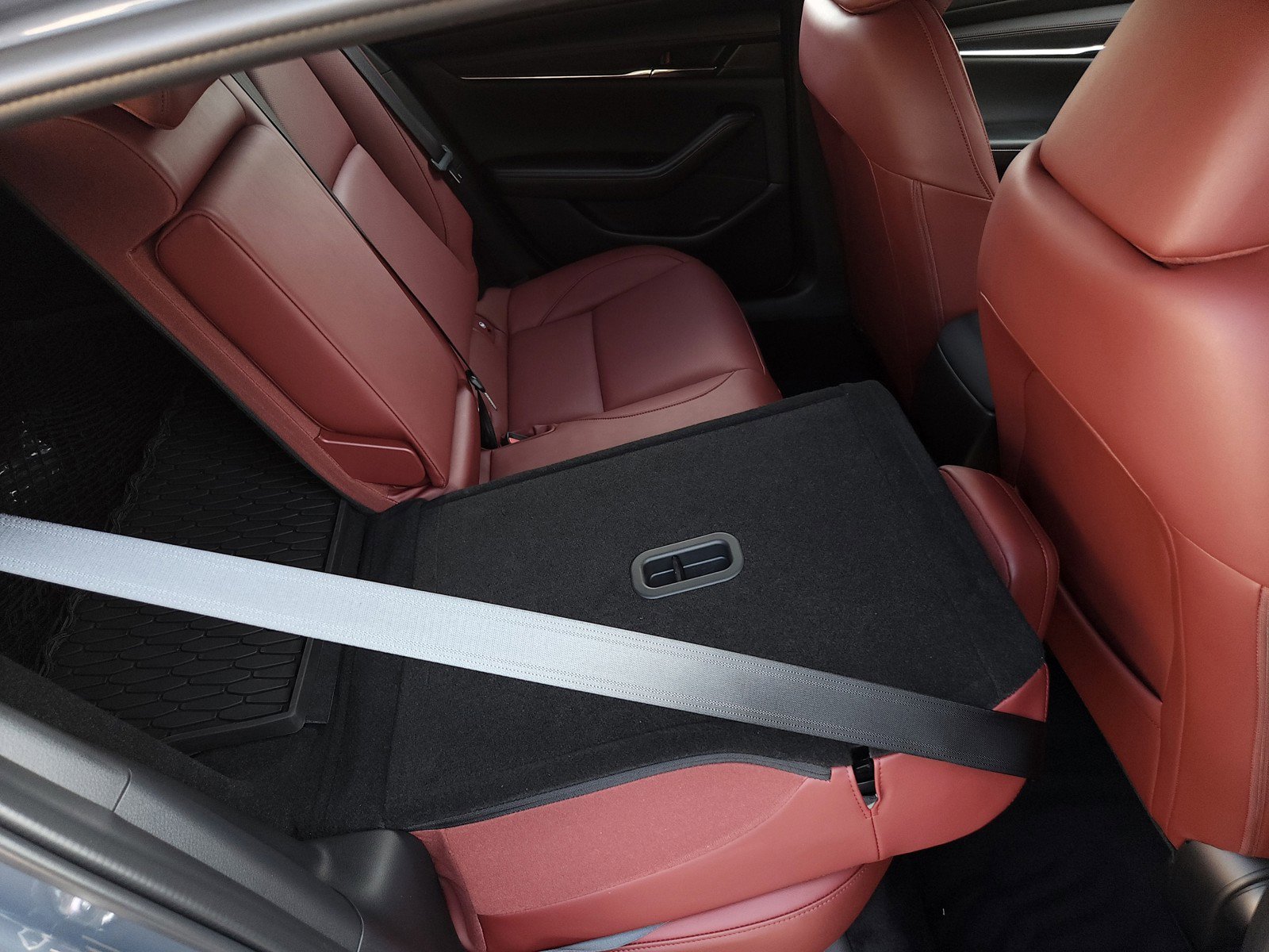 Used 2025 MAZDA MAZDA3 Carbon image 32