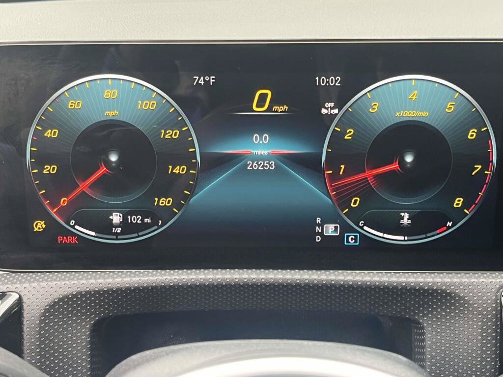 Used 2023 Mercedes-Benz CLA 250 4MATIC image 3