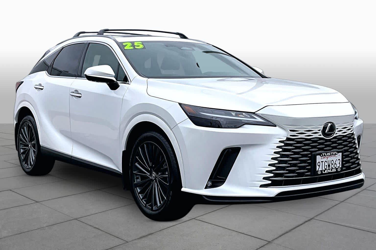 Used 2025 Lexus RX 350h w/ Convenience Package AWD/4WD image 3