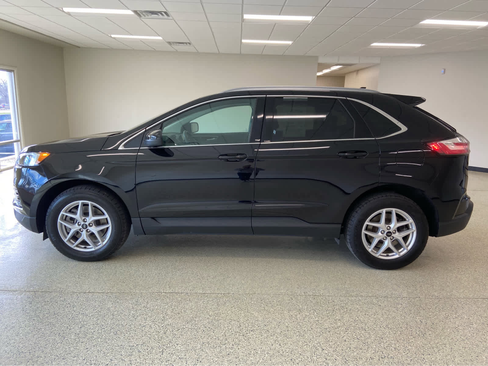 Used 2024 Ford Edge SEL w/ Convenience Package AWD/4WD image 14