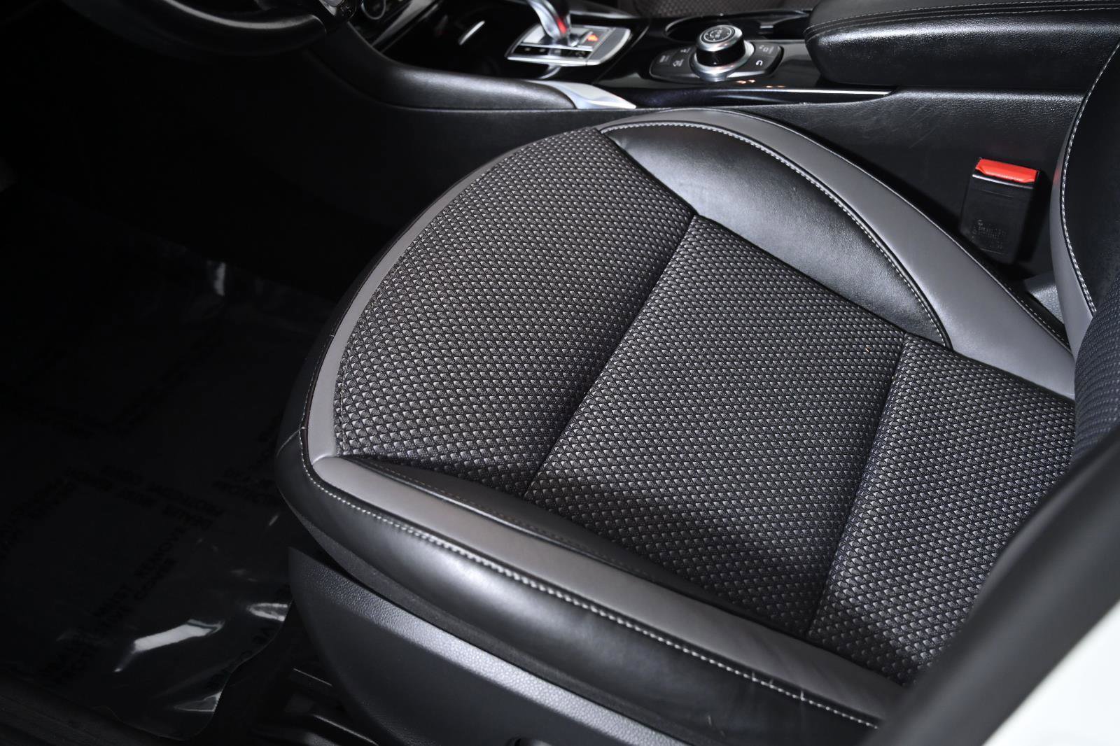 Used 2019 INFINITI QX30 Premium w/ Navigation Package image 24