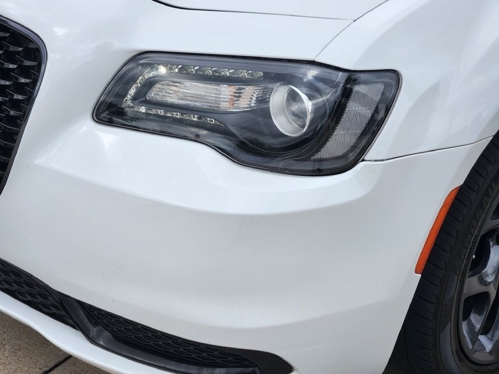 Used 2023 Chrysler 300 Touring w/ Sport Appearance Package RWD image 18