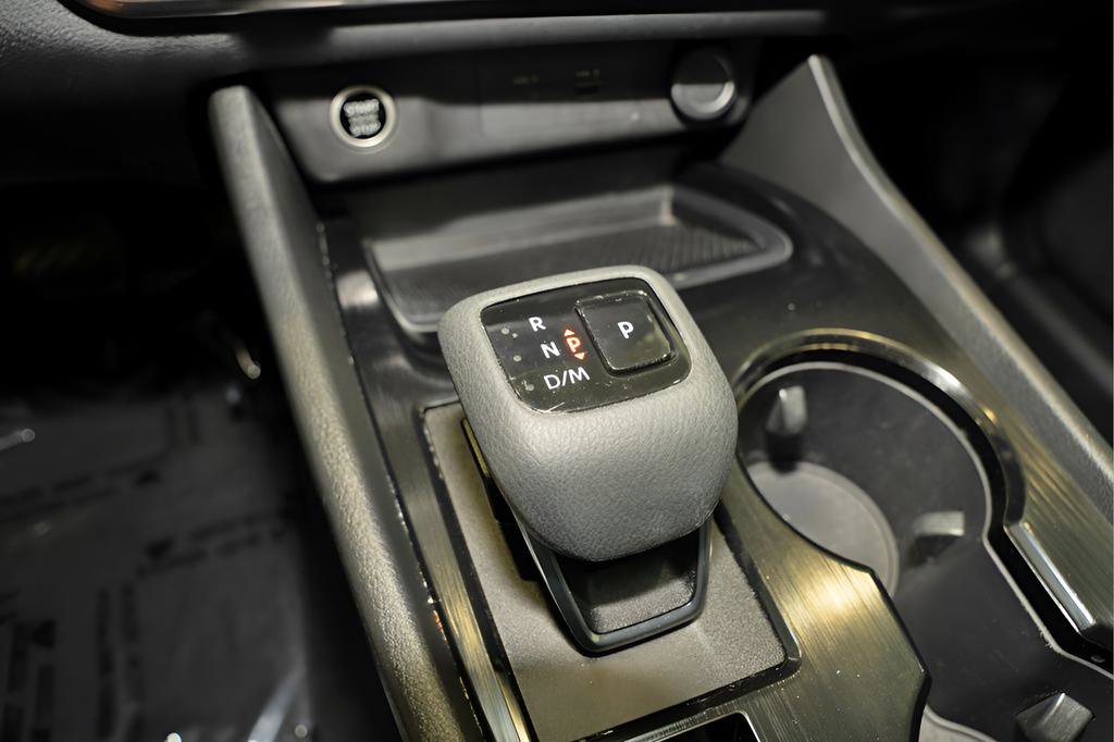 Certified 2023 Nissan Rogue SV image 18