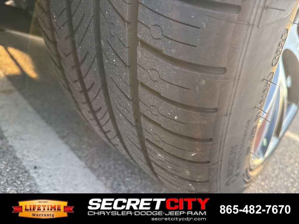 Used 2017 Dodge Charger SRT w/ Harman/Kardon Audio Group image 16