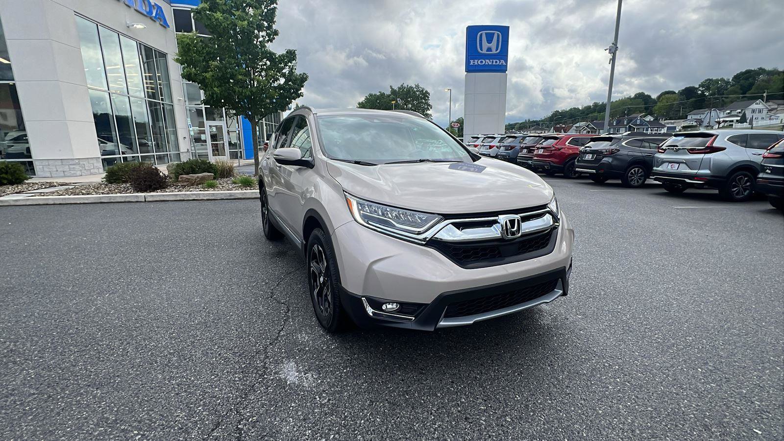 Certified 2018 Honda CR-V Touring image 2