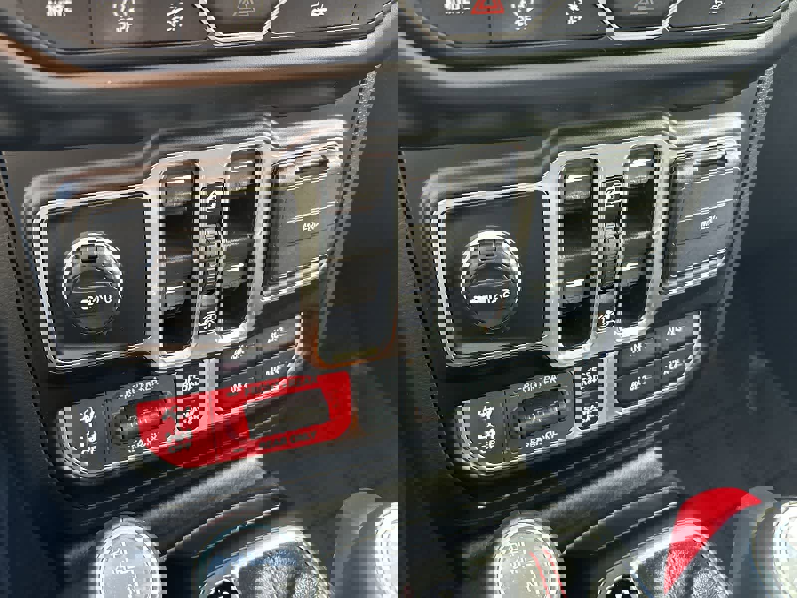 Used 2023 Jeep Wrangler Unlimited Rubicon w/ Cold Weather Group image 23