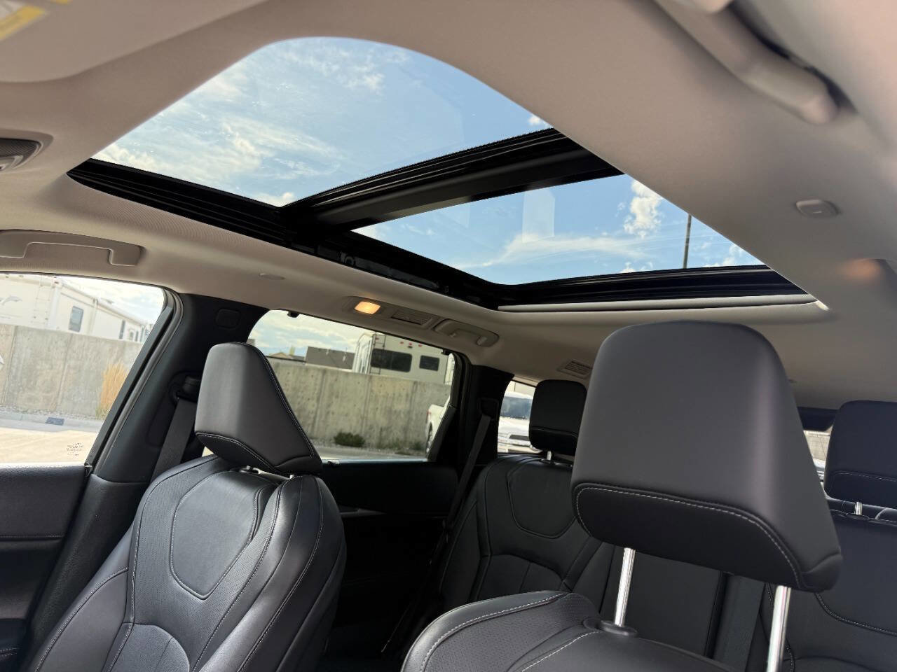 Used 2025 INFINITI QX60 Luxe w/ Vision Package image 31