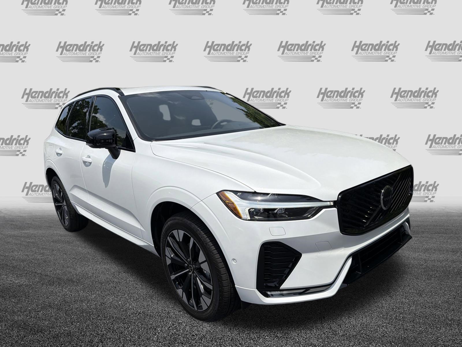 Used 2026 Volvo XC60 B5 Plus w/ Protection Package Premier AWD/4WD image 2