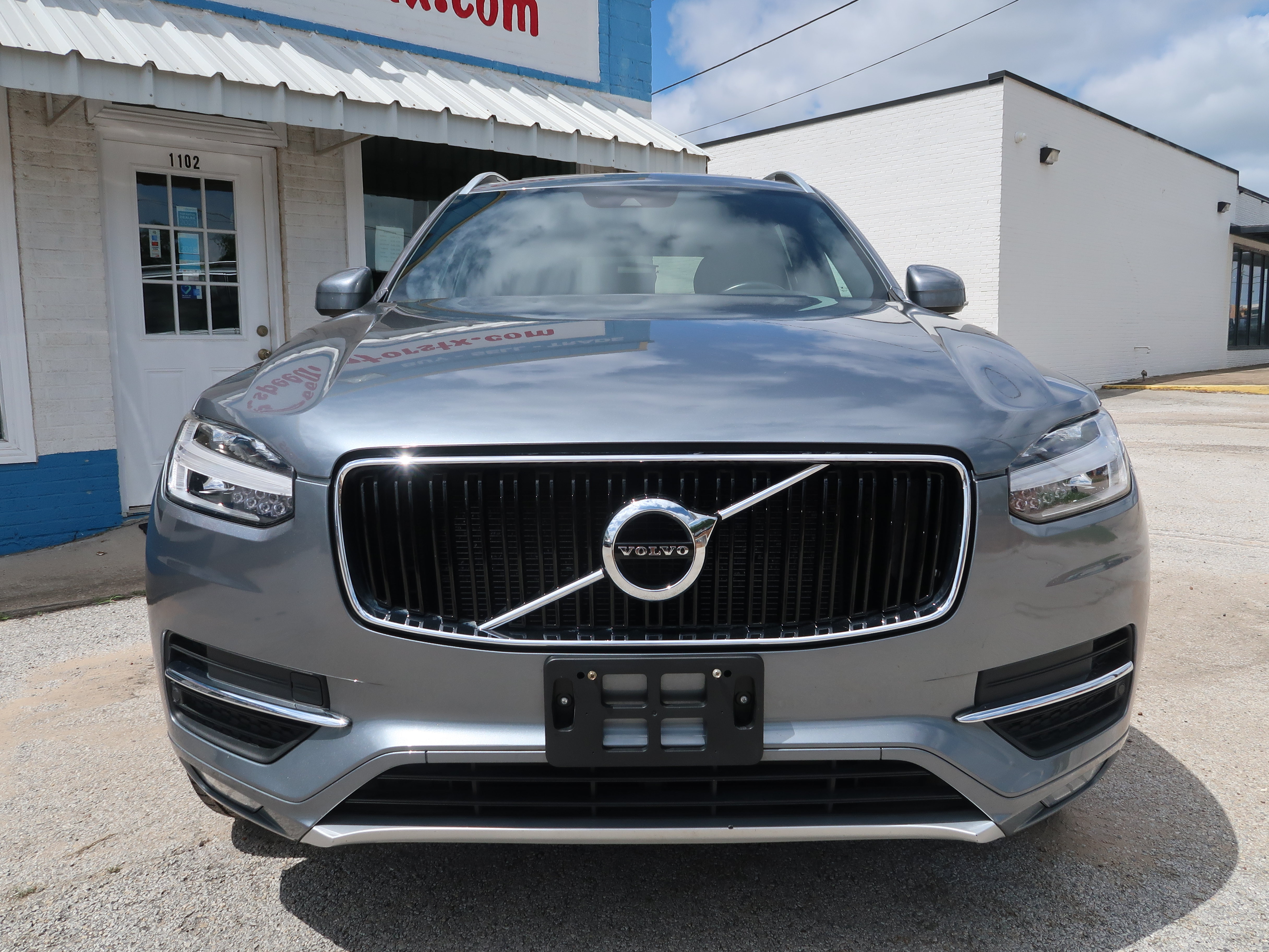 Used 2019 Volvo XC90 T5 Momentum w/ Protection Package Premier FWD image 9