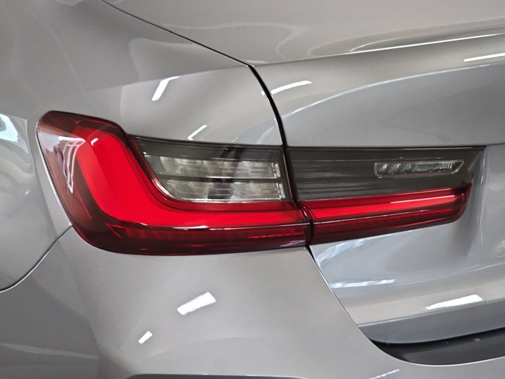 Certified 2024 BMW 330i Sedan w/ Convenience Package RWD image 30