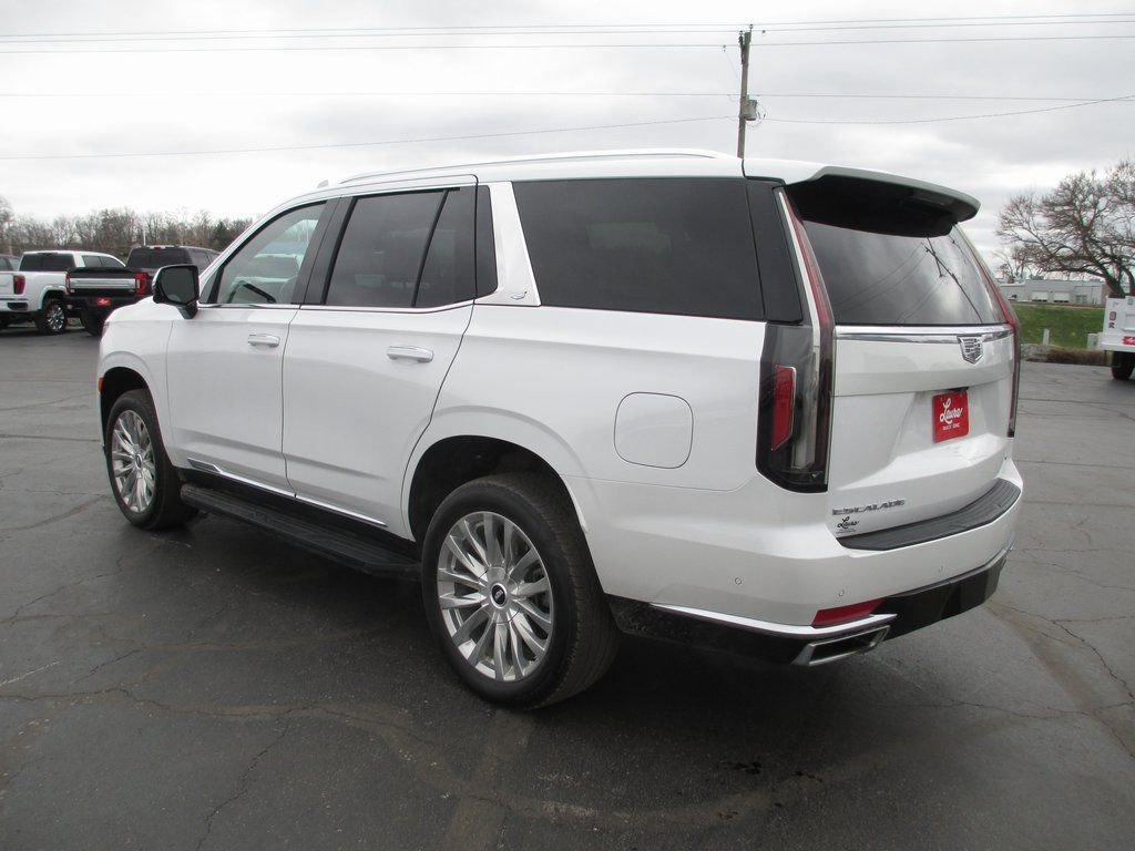 Used 2024 Cadillac Escalade Premium Luxury image 9