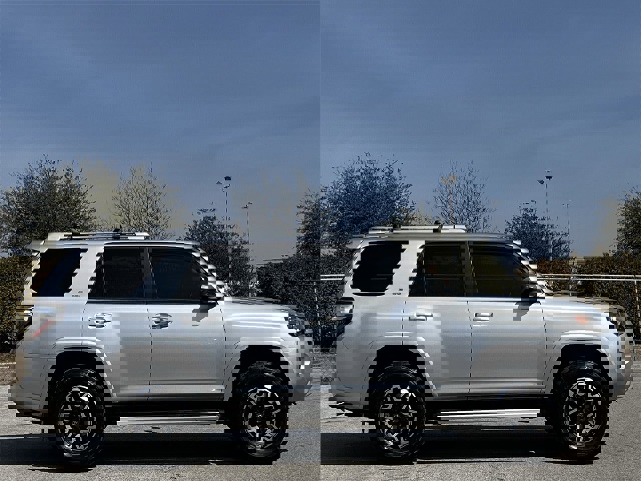 Used 2017 Toyota 4Runner SR5 image 3