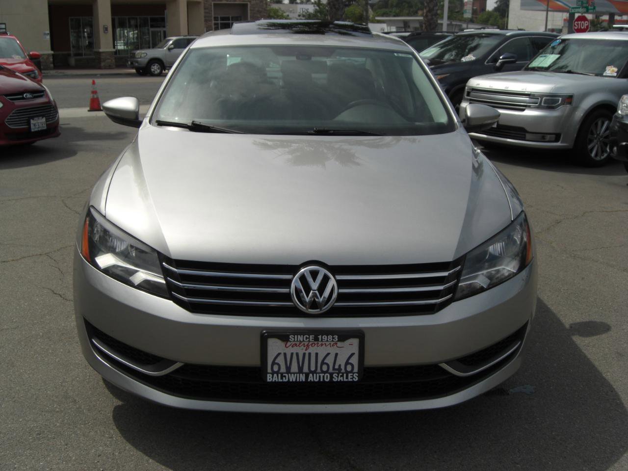 Used 2012 Volkswagen Passat 2.5 SE image 2
