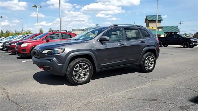 Used 2020 Jeep Cherokee Trailhawk w/ Cold Weather Group image 4