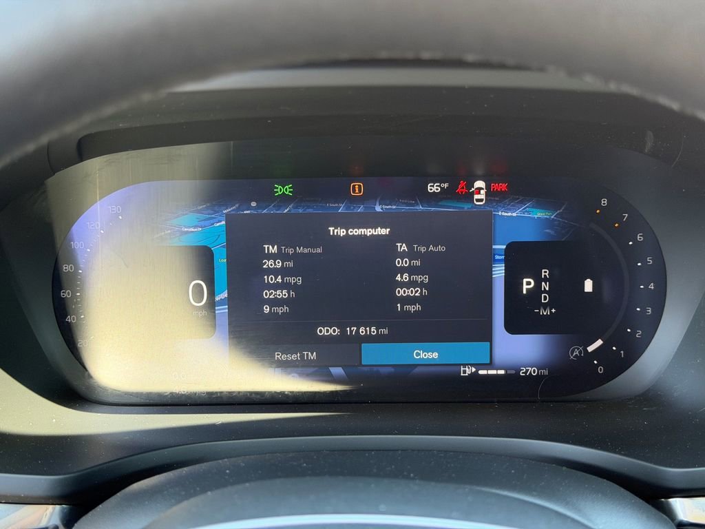 Certified 2025 Volvo V60 B5 Cross Country Plus AWD/4WD image 9