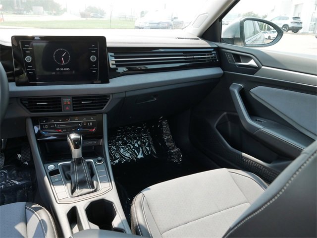 New 2025 Volkswagen Jetta SE image 10