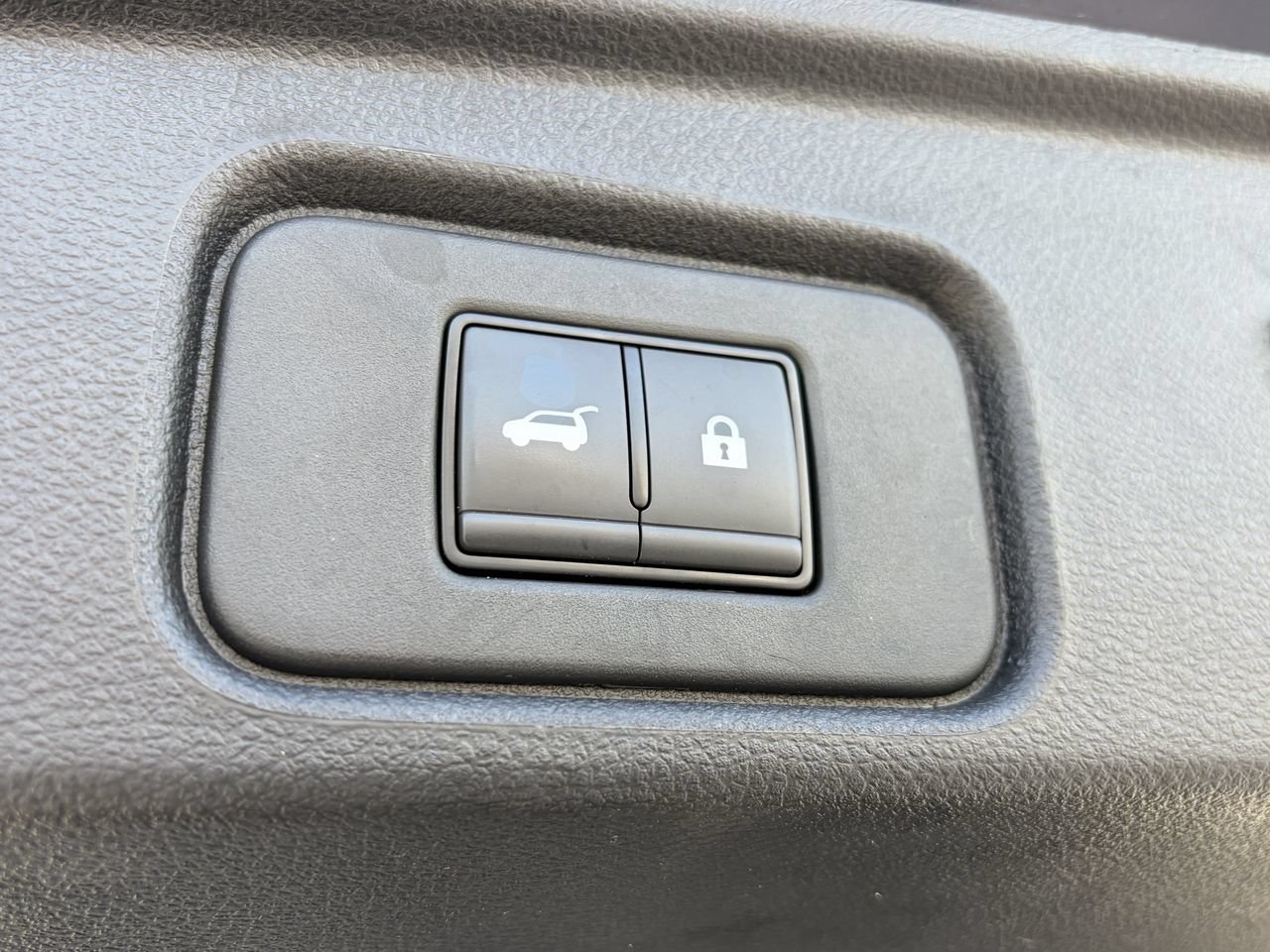 Certified 2025 Nissan Pathfinder SV AWD/4WD image 30