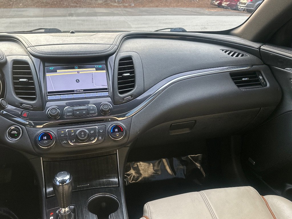 Used 2019 Chevrolet Impala Premier FWD image 32