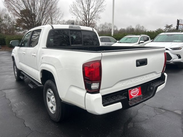 Used 2022 Toyota Tacoma SR image 9