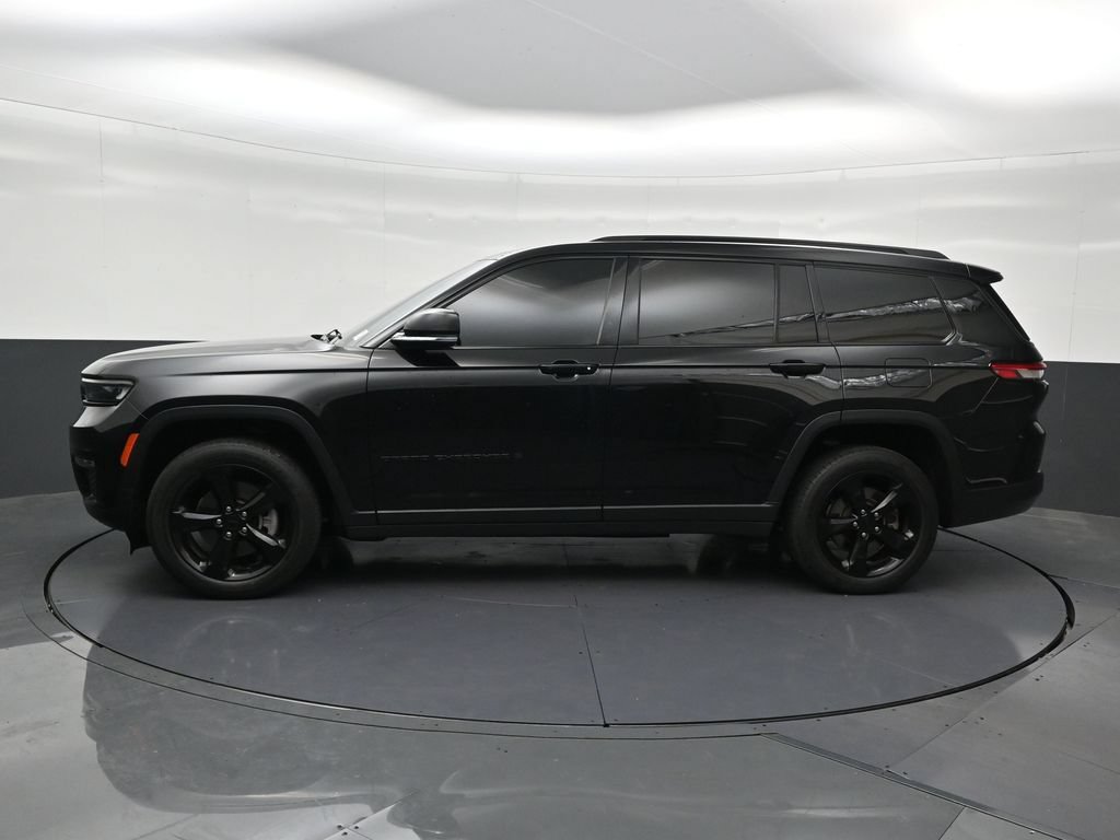 Used 2022 Jeep Grand Cherokee L Limited w/ Black Appearance Package RWD image 2