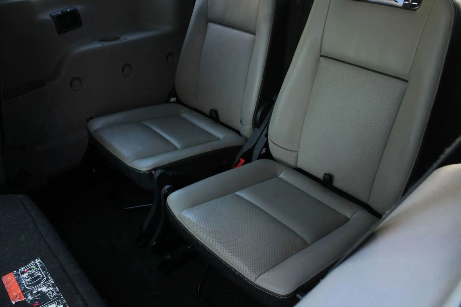 Used 2014 Ford Transit Connect Titanium FWD image 17
