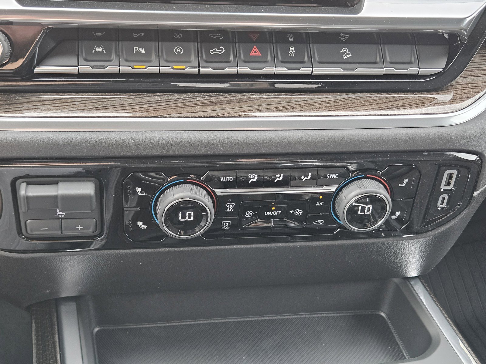 New 2026 Chevrolet Silverado 1500 LT Trail Boss w/ LT Trail Boss Premium Package image 14