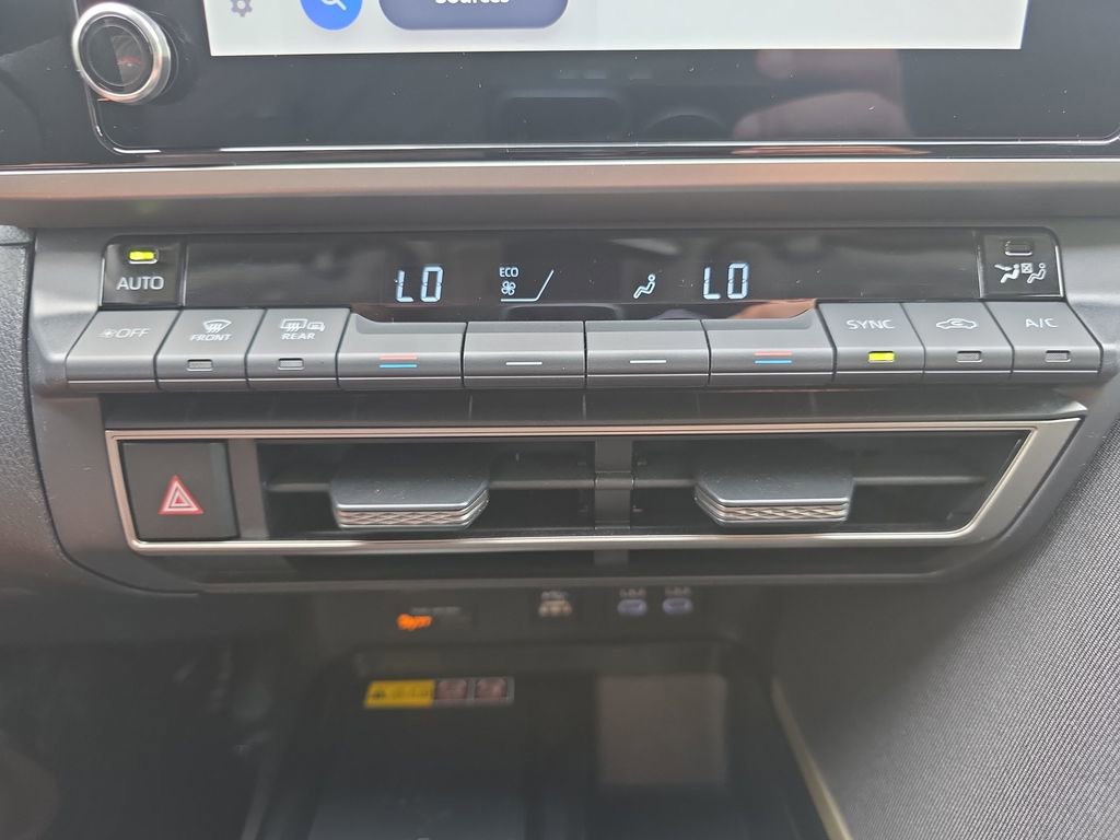 Used 2026 Toyota Camry LE FWD image 29