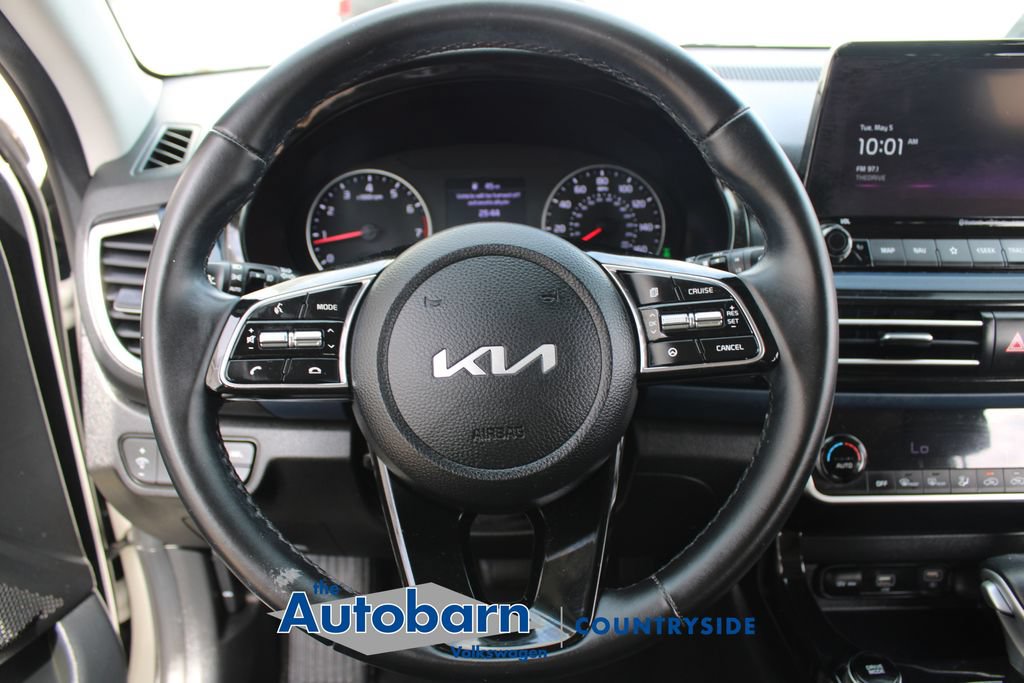 Used 2023 Kia Seltos S w/ Navigation Package AWD/4WD image 10