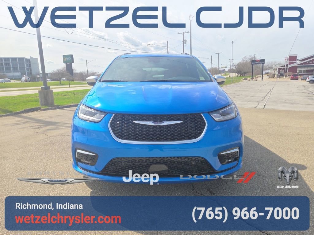 New 2026 Chrysler Pacifica Pinnacle w/ Trailer Tow Group image 2