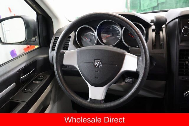 Used 2010 Dodge Grand Caravan SE image 13