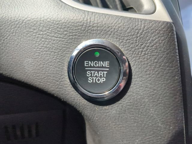 Used 2024 Ford Edge SEL image 32