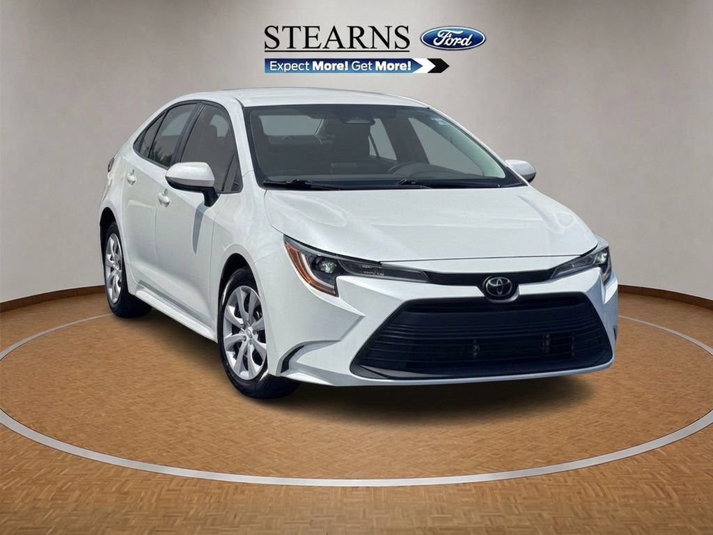 Used 2023 Toyota Corolla LE FWD image 1
