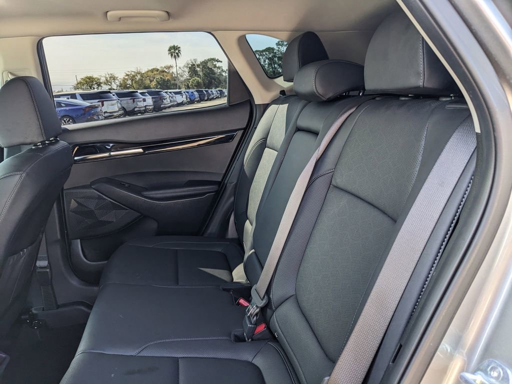 Certified 2025 Kia Seltos EX w/ EX Sunroof Package image 17