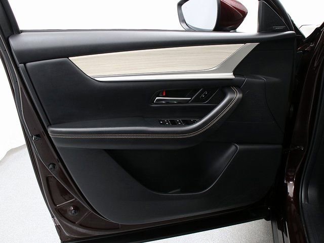 Used 2024 MAZDA CX-90 Plug-In Hybrid w/ Premium Pkg image 24