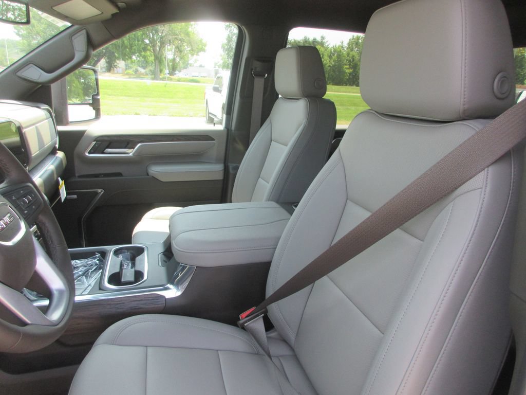 New 2026 GMC Sierra 2500 SLT AWD/4WD image 13