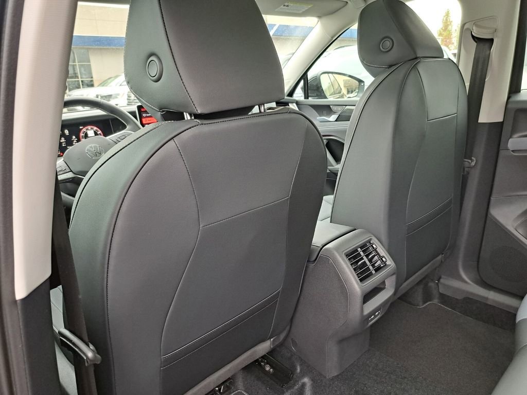 New 2026 Volkswagen Tiguan SE image 23