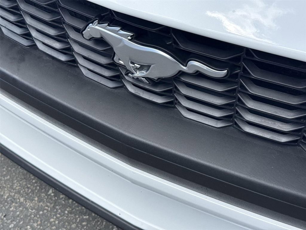 Used 2025 Ford Mustang Coupe RWD image 28