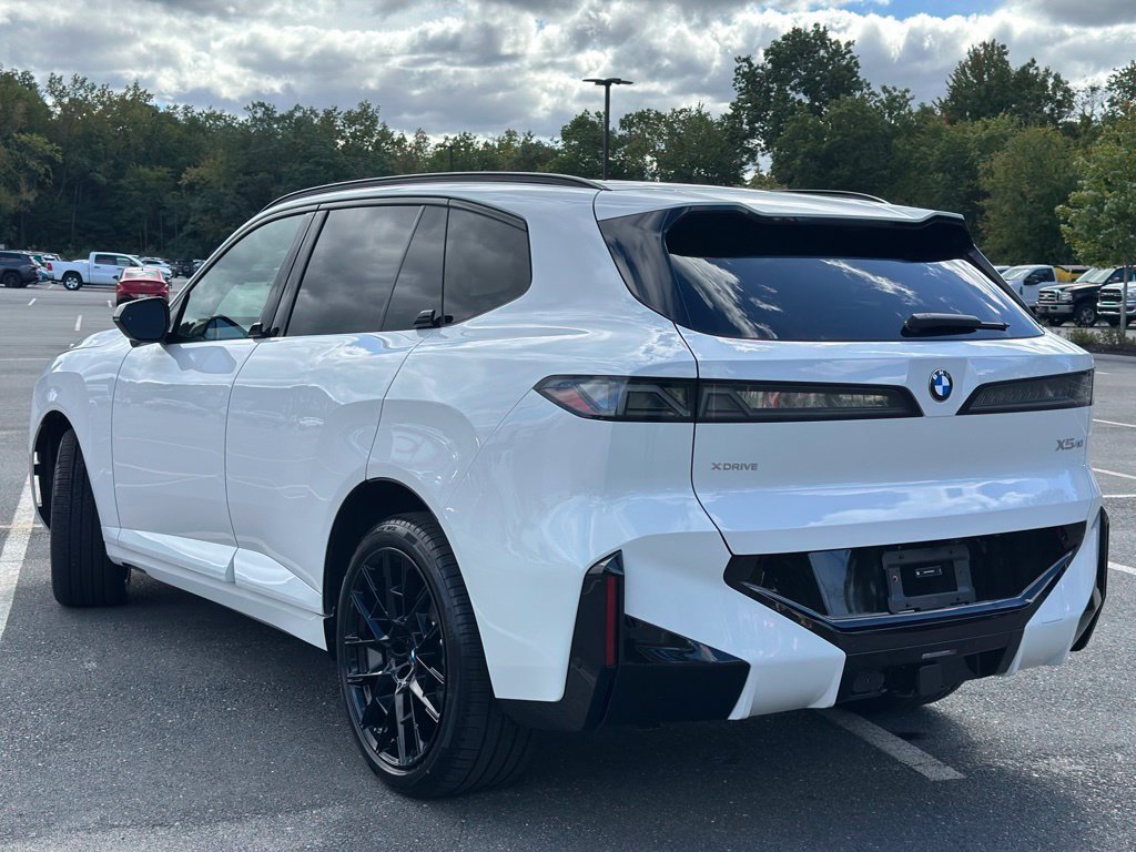 New 2027 BMW X5 xDrive40i w/ M Sport Professional Package AWD/4WD image 4