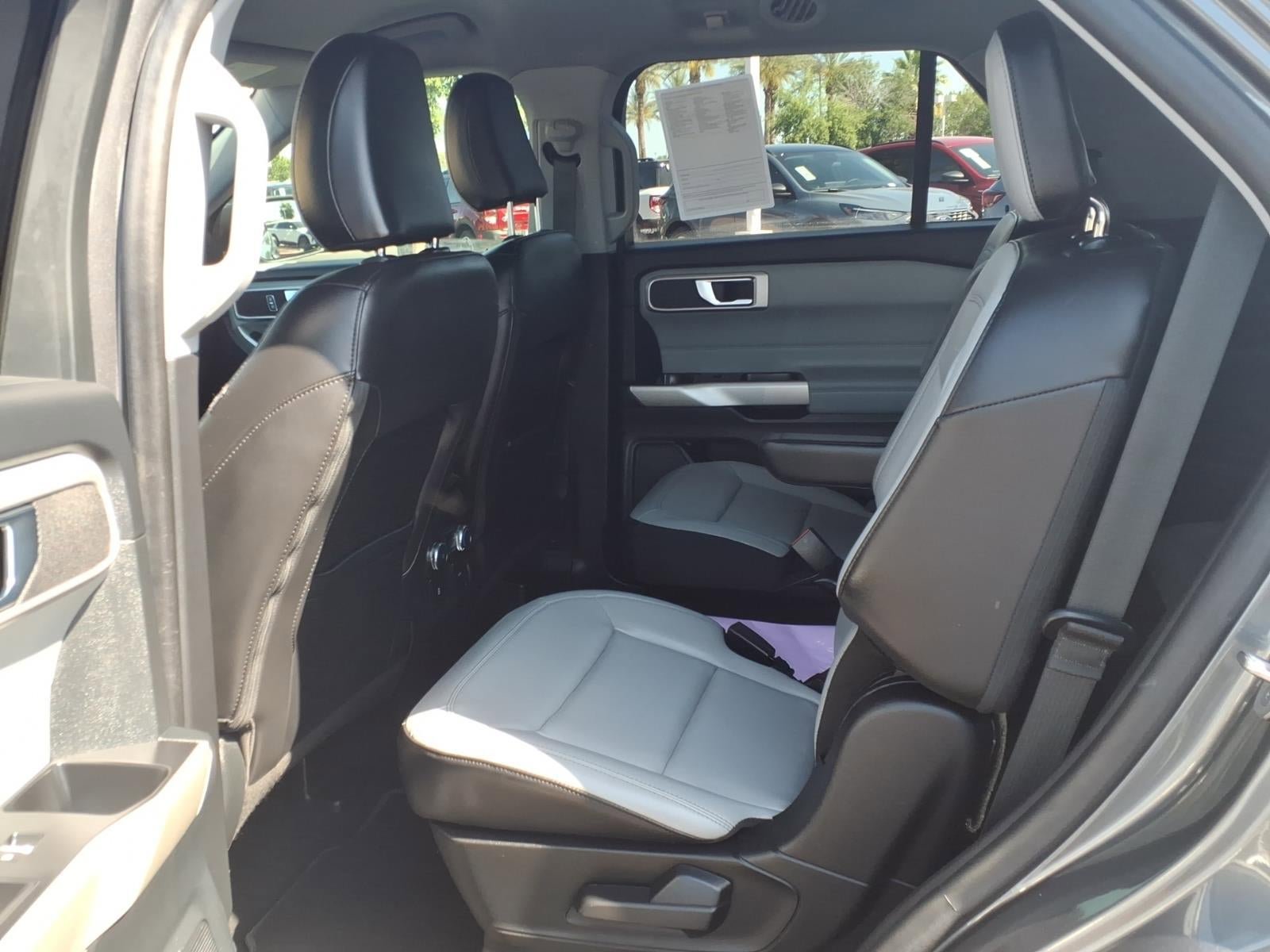 Used 2021 Ford Explorer XLT w/ Equipment Group 202A AWD/4WD image 18