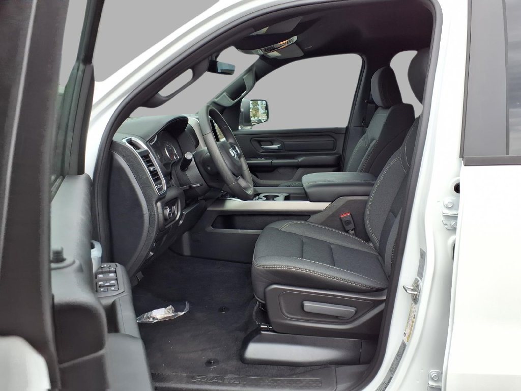 New 2026 RAM 1500 Express AWD/4WD image 20