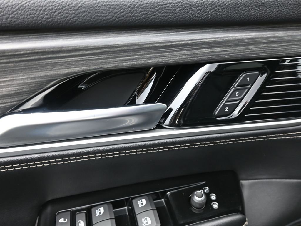 Used 2024 Jeep Wagoneer L Series II w/ Flexible Seating Group image 20