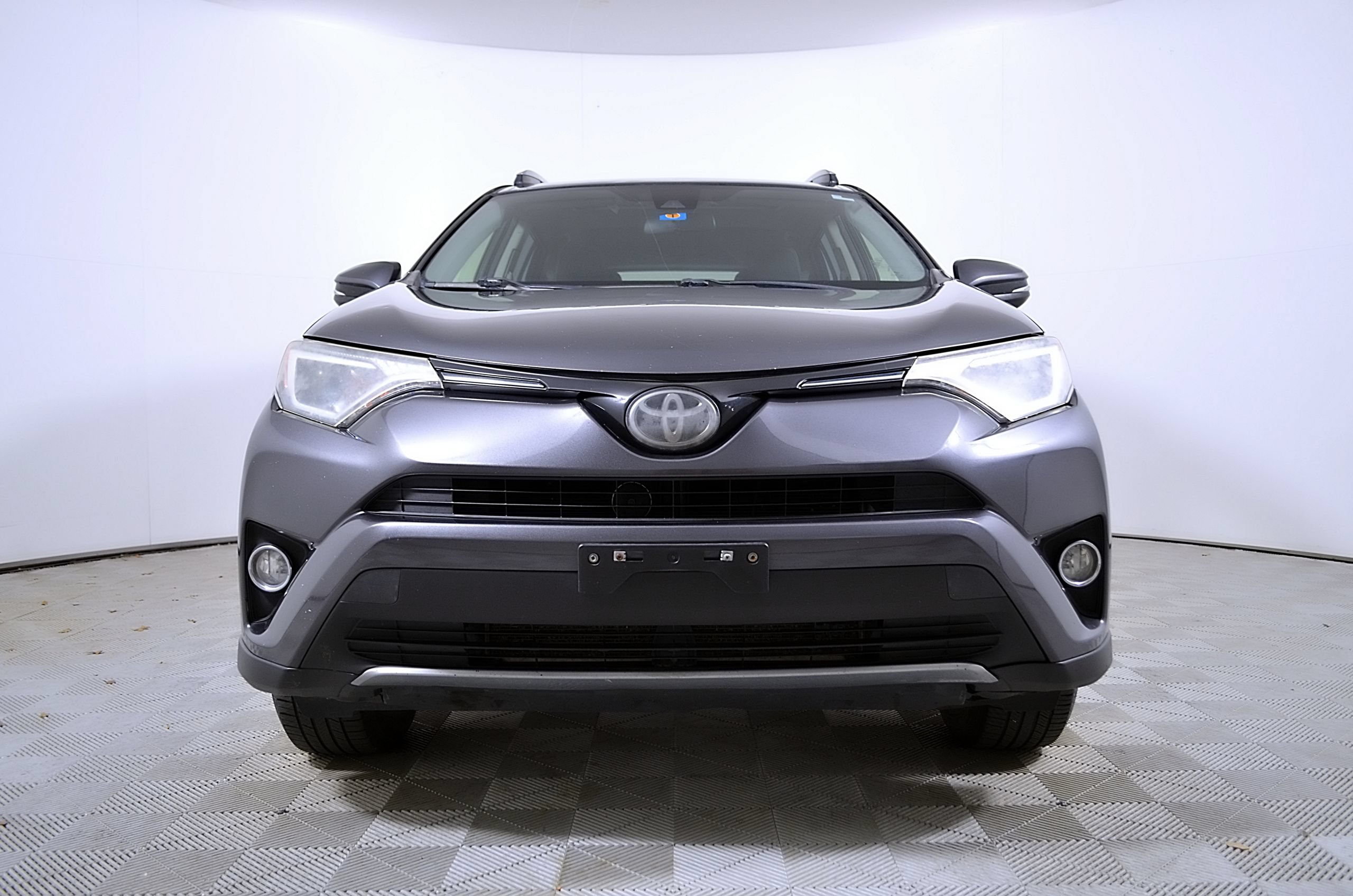 Used 2017 Toyota RAV4 XLE w/ All Weather Liner Package AWD/4WD image 5