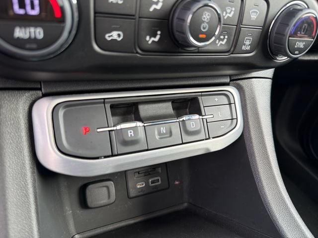 Certified 2023 GMC Acadia SLT w/ Elevation Edition AWD/4WD image 24