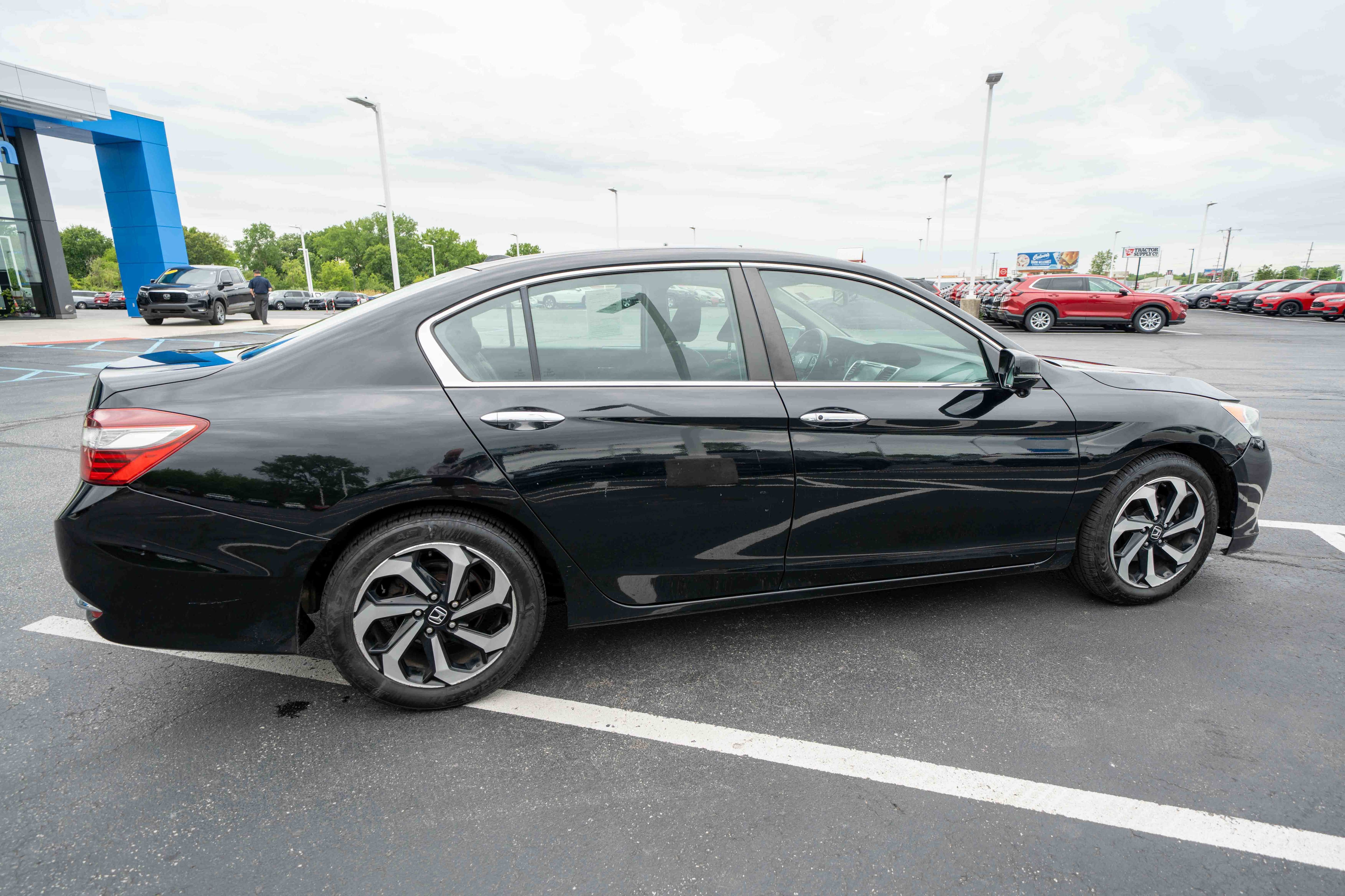 Used 2016 Honda Accord EX-L image 6