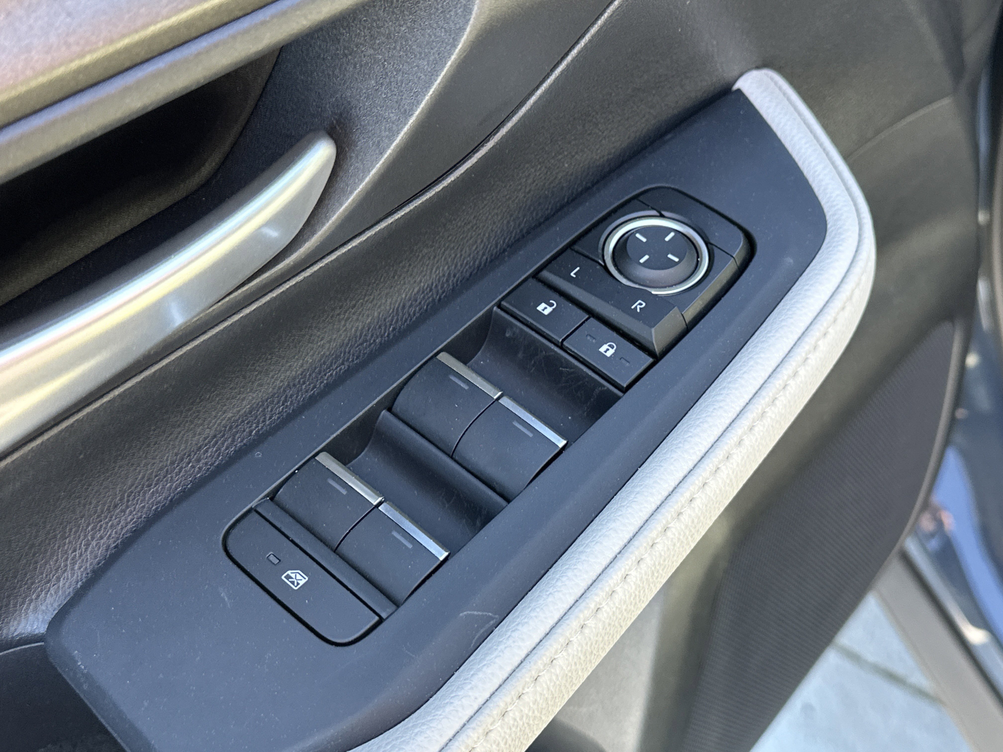 Certified 2025 Toyota Grand Highlander FWD image 15