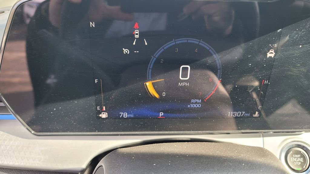 Used 2026 Chevrolet Trax LT image 9