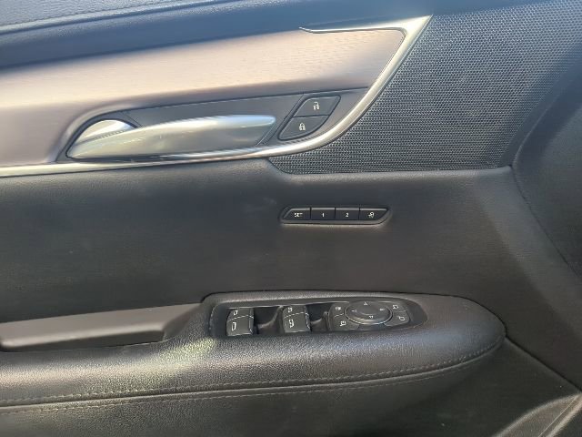 Used 2019 Cadillac XT5 Premium Luxury image 33