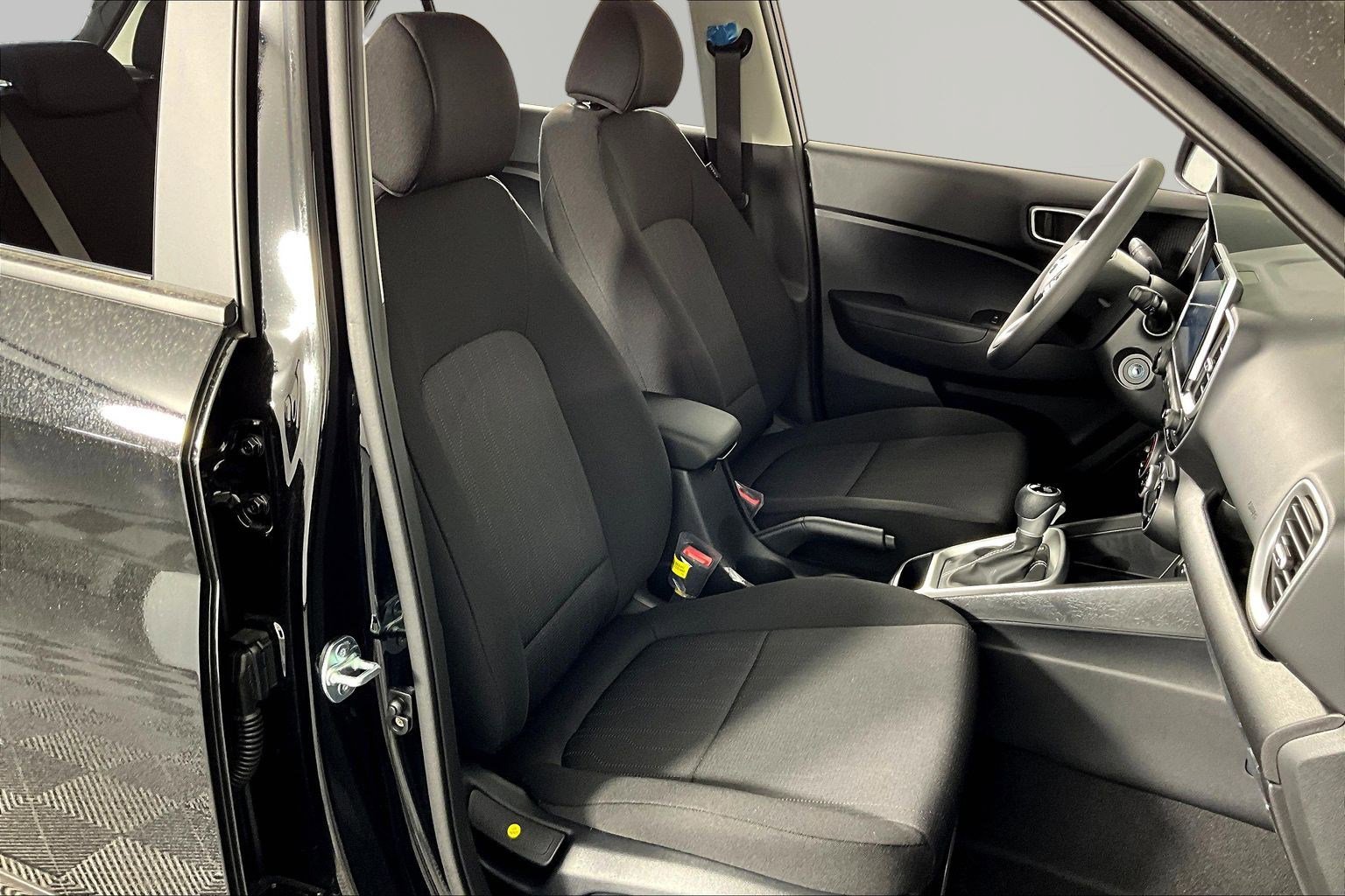 New 2026 Hyundai Venue SE FWD image 18