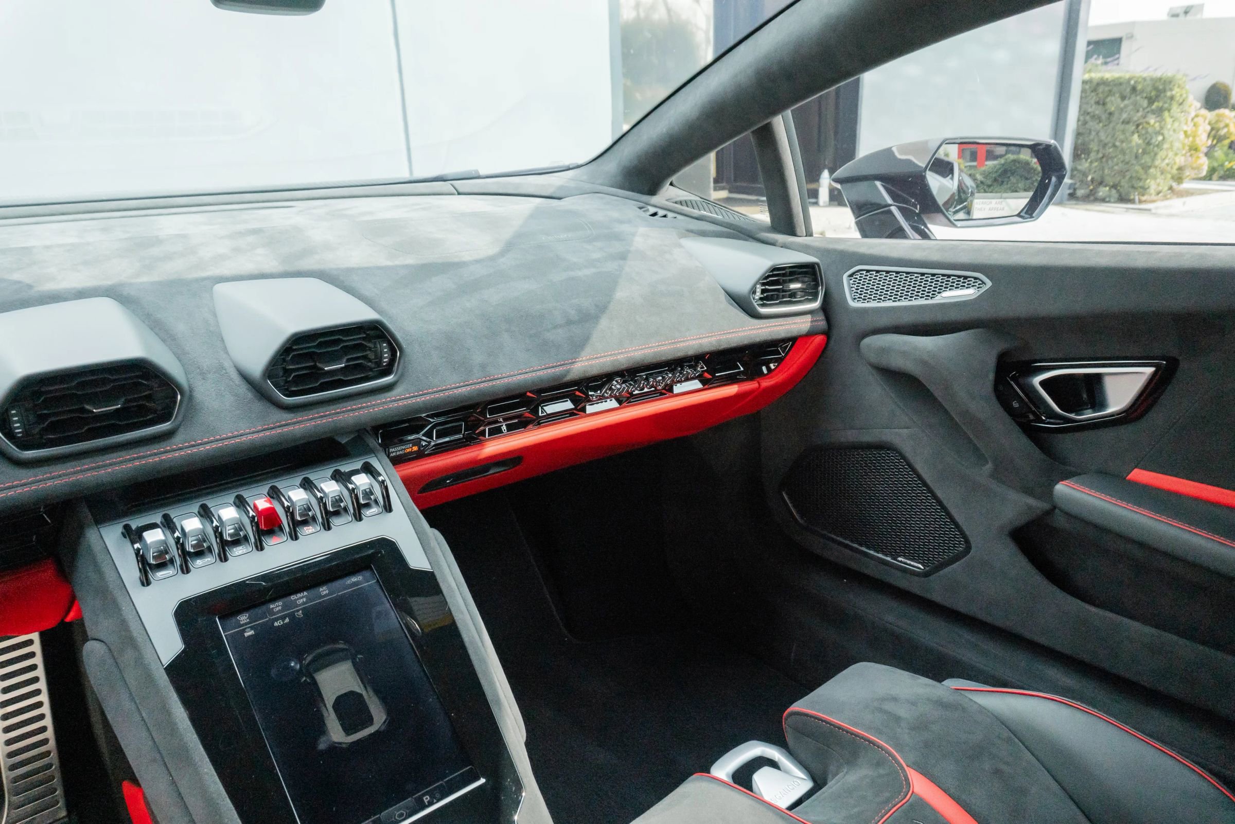 Used 2024 Lamborghini Huracan Tecnica image 59