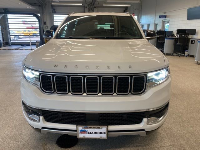 Used 2024 Jeep Wagoneer Series II AWD/4WD image 2